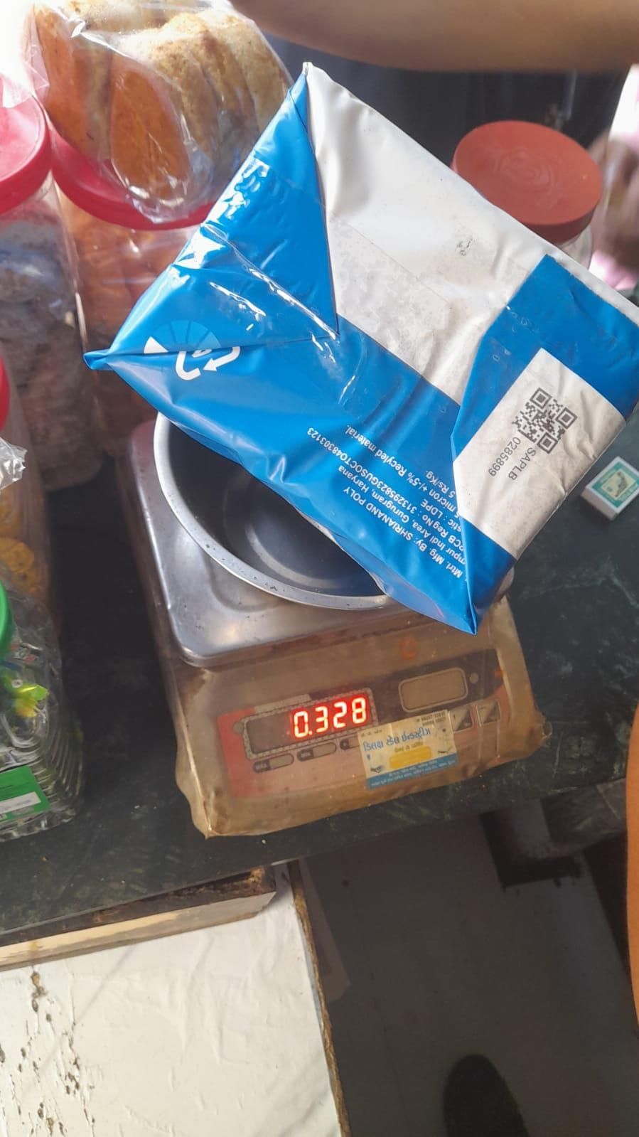 Folding Dog Poop Scooper (Assorted Color)